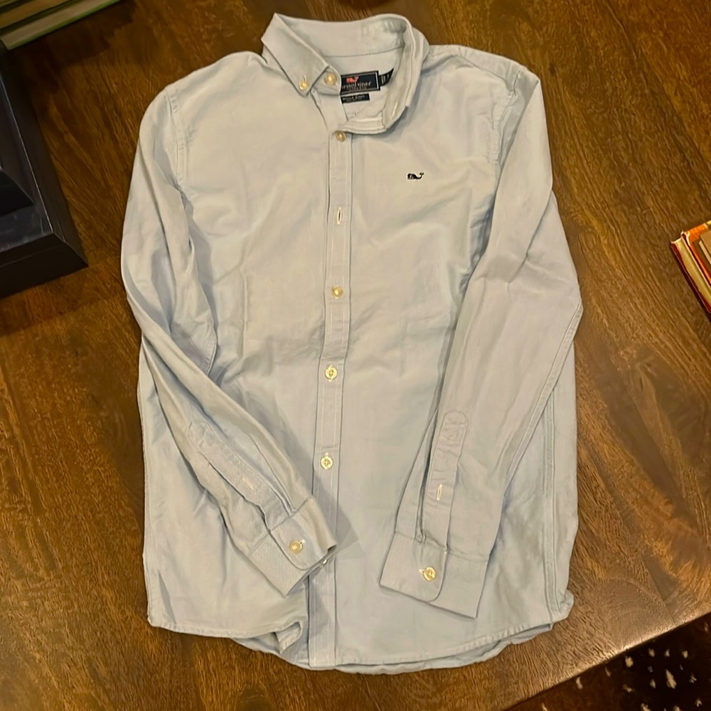 Vineyard Vines Whale Shirt
Youth Large